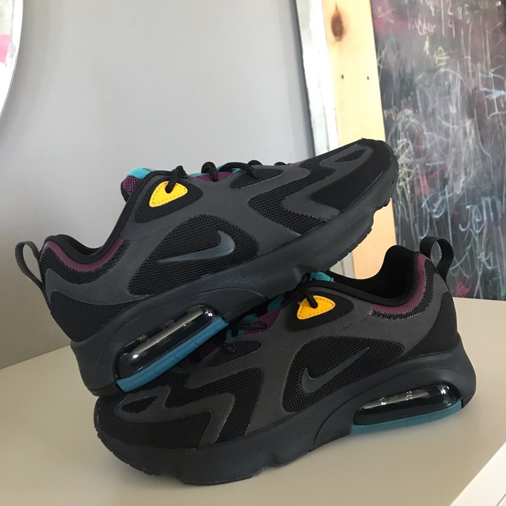 W AirMax 200